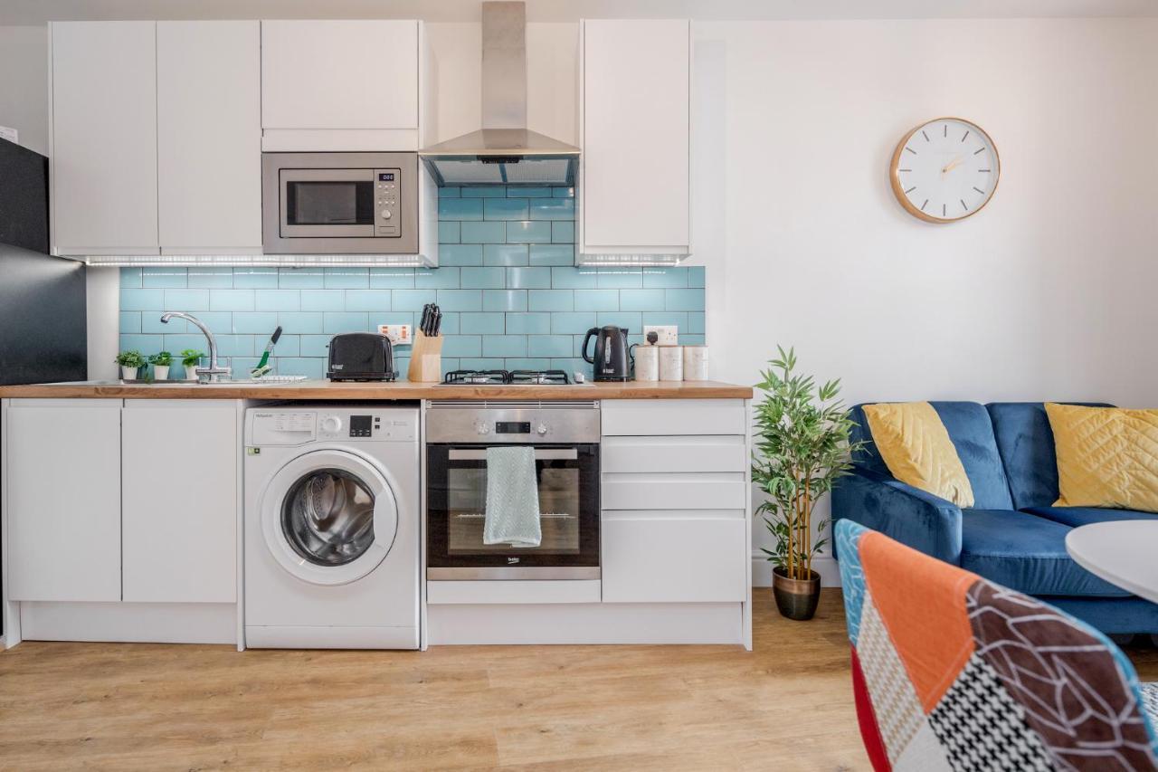 Modern Cosy London Flat By Damask Homes Ilford Bagian luar foto